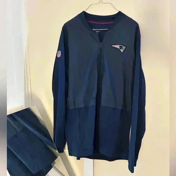 Nike Pats sideline bomber  Full-Zip size large - Picture 1 of 5